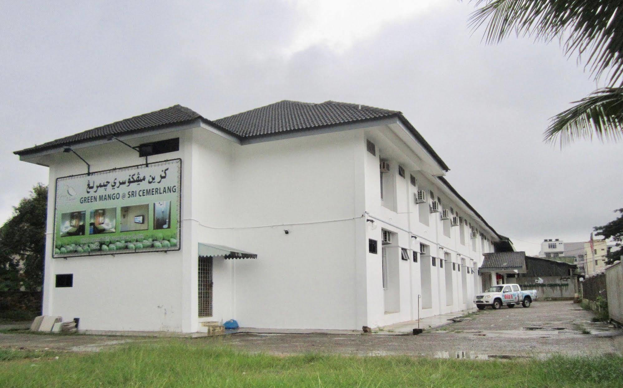 Oyo 89438 Green Mango Sri Cemerlang Kota Bharu Kültér fotó